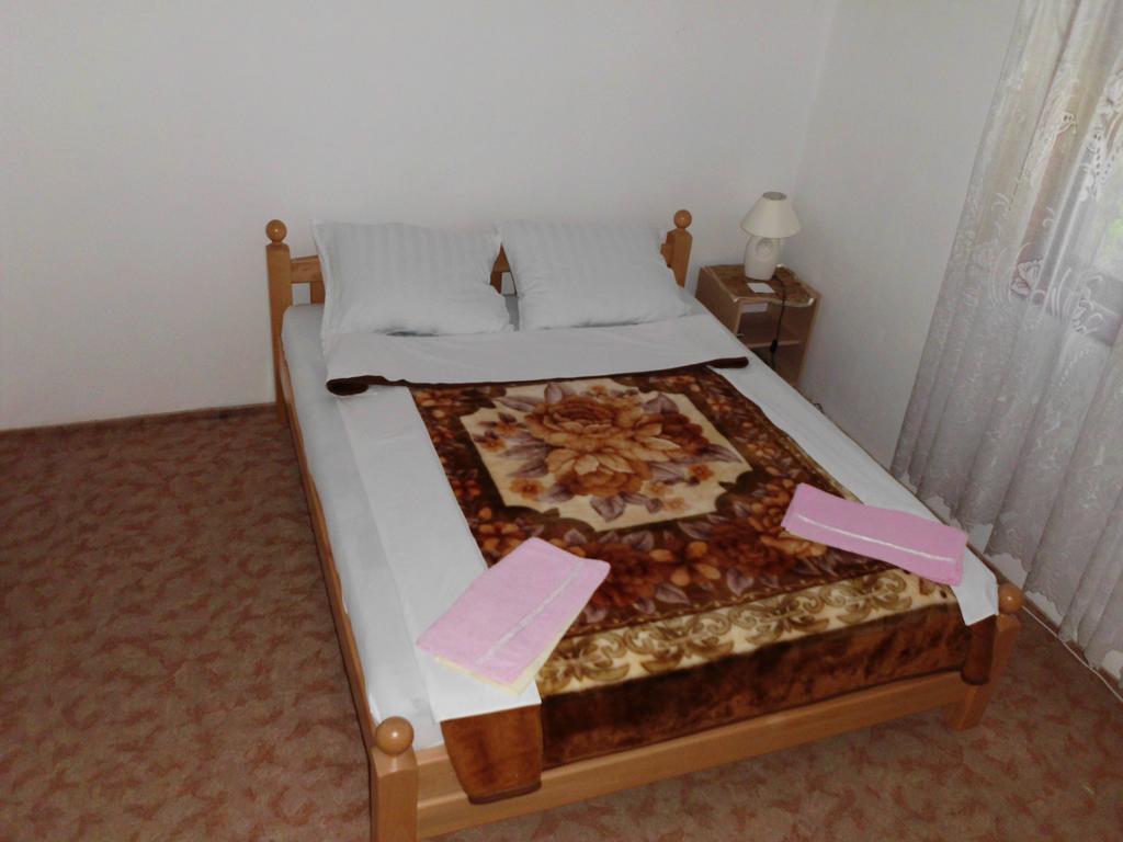 Guest House Krga Korenica Bagian luar foto